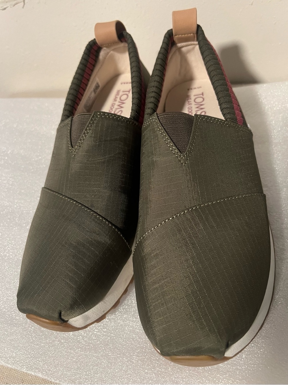 TOMS Olive and Pink Slip-On Shoe size 8.5